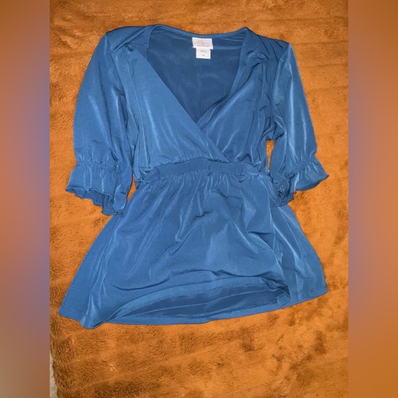 Oh Baby by Motherhood Maternity Blue Faux Wrap V-Neck Blouse Perfect for Photos - Picture 2 of 10